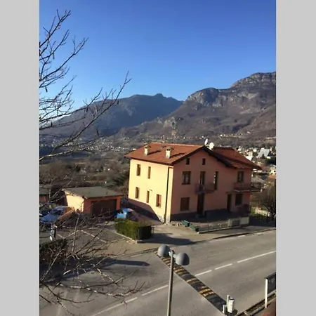 Appartamento Con Parcheggio Pubblico Sotto Casa Saint-Vincent Exterior photo