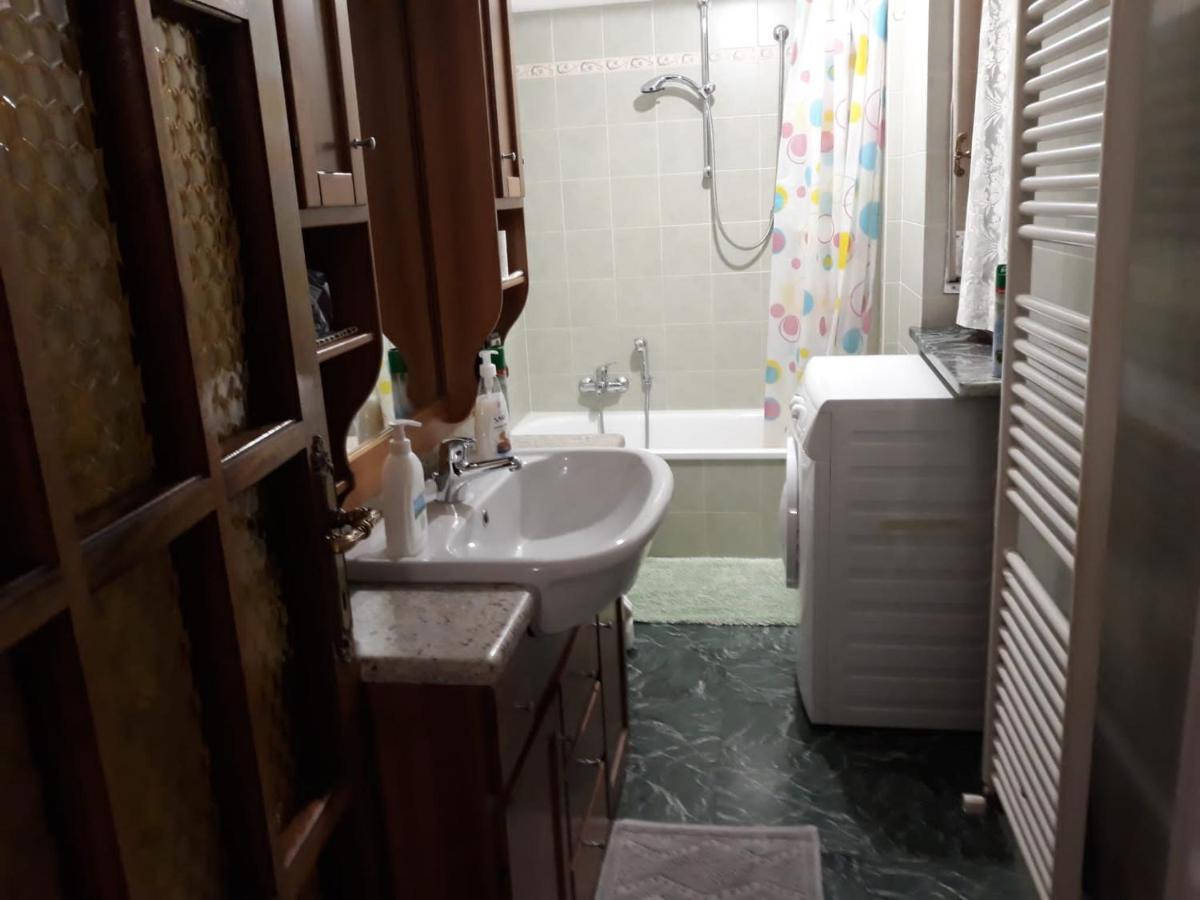 Con Parcheggio Pubblico Sotto Casa